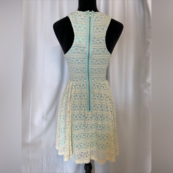 American Rag Sleeveless Lace Dress With Blue Green Lining Size Small NWT - Picture 5 of 7